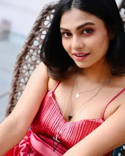 Call Girls Service in Vallabhipur